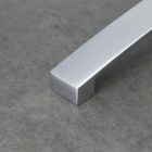 TULIP fogantyú Luca 160 szatén króm + csavarok